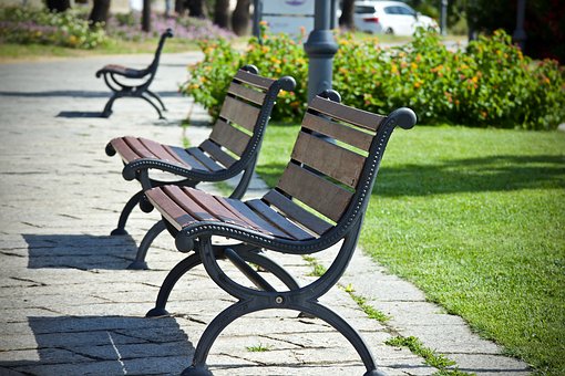 bench-3515937__340